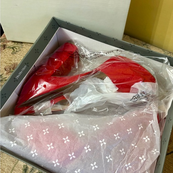 Sun & Stone Red Open-Toe Women’s Heel - Picture 9 of 11